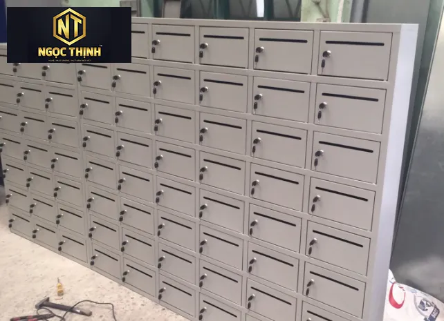 Tủ đựng thư 48 ngăn 6 khoang Tủ đựng thư 48 ngăn 6 khoang